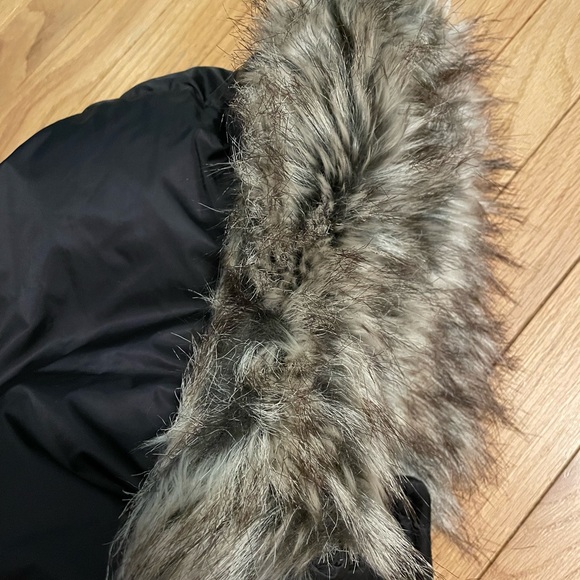 Womans north face puffer jacket - Picture 12 of 12